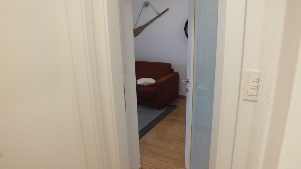 Apartment Paulina Novalja Exteriör bild
